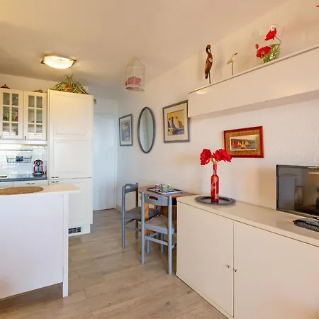 Apartman Les Coteaux De La Nartelle-33 By Interhome *